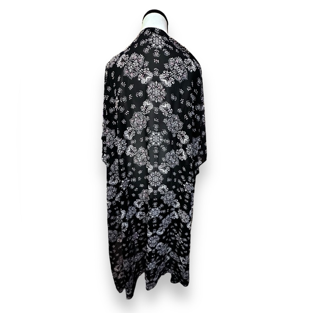 Women’s torrid 1 2 Black Mandala Print Chiffon Kimono Duster 14 16 18 20 1X 2X - Picture 6 of 14